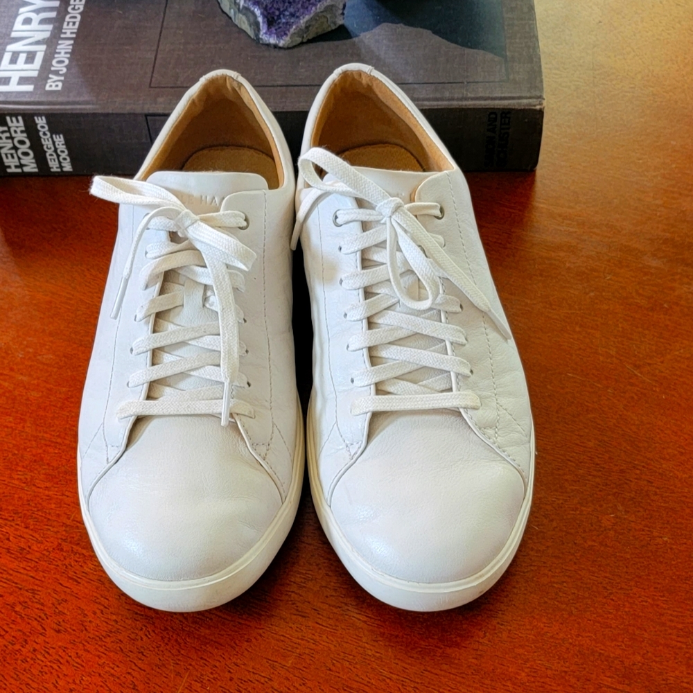 Cole Haan. GRAND OS SIZE 9.5